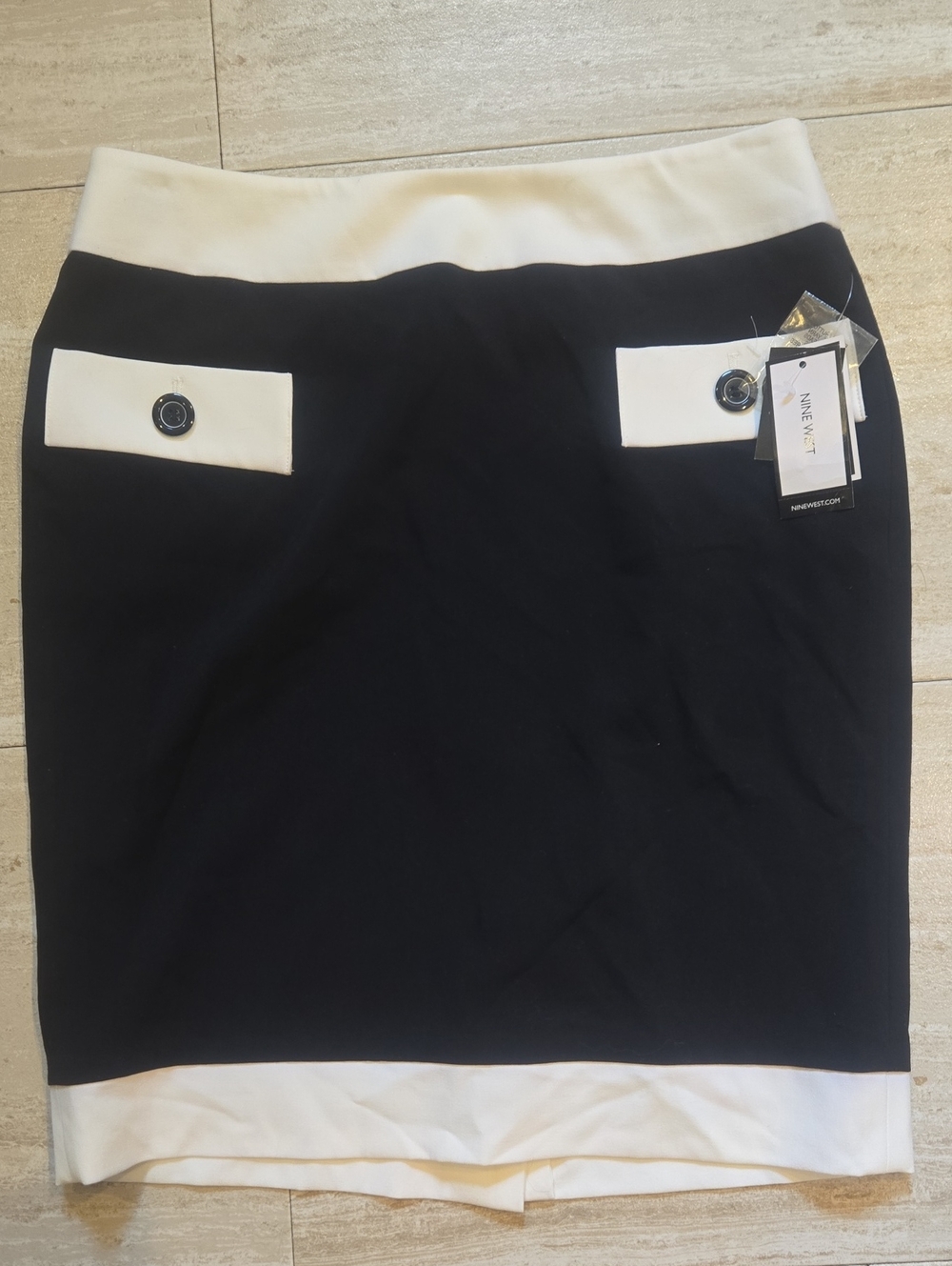 New Nine West Black/White Accent Stretch Skirt